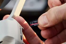 Pamäťová karta SANDISK 256GB UHS-I U3 (880R/650W) čierna

 obrázok produktu 1 z 3