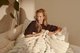 Vyhrievacia deka Duux DXOB01 Yentl Cuddle 200 x 200 cm béžová

 obrázok produktu 2 z 7