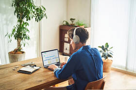 Slúchadlá Sony WH-1000XM4 strieborná

 obrázok produktu 13 z 14