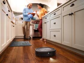 Robotický vysávač iRobot Roomba j7 čierny

 obrázok produktu 34 z 36