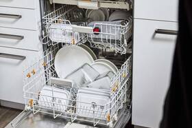 Prísl. k robotom - vákuovacia súprava Zwilling 36806-007 (7 ks) 

 obrázok produktu 3 z 6
