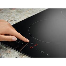 Indukčná varná doska Electrolux LIT30230C čierna

 obrázok produktu 4 z 10