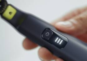 Zastrihávač fúzov Philips QP6541/15 

 obrázok produktu 4 z 7