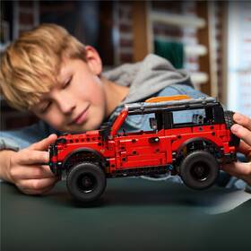 Stavebnica LEGO® Technic 42213 SUV Ford Bronco® 

 obrázok produktu 4 z 9