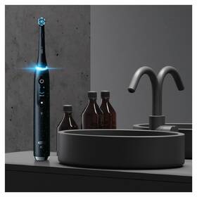 Zubná kefka Oral-B Black Spreckels 

 obrázok produktu 1 z 8