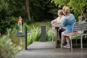 Svietidlo vonkajšie Philips Bustan Post, LED - antracitové 

 obrázok produktu 2 z 3