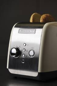 Hriankovač KitchenAid 5KMT221EAC 

 obrázok produktu 2 z 3