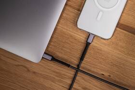 Kábel FIXED Armor USB-C/USB-C, PD, 240 W, 2 m sivý

 obrázok produktu 8 z 9