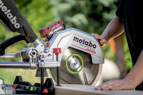 Píla úkosová Metabo KGS 18 LTX BL 305 (s batériou) 614305810 

 obrázok produktu 5 z 8