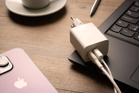 Nabíjačka do siete FIXED Mini, USB-C PD/USB, 45W biela

 obrázok produktu 6 z 7