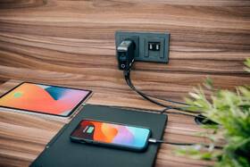 Cestovný adaptér Verbatim Mini GaN LCD, 2x USB-C PD 100 W, 1x USB-A QC 3.0, černá čierny

 obrázok produktu 10 z 10
