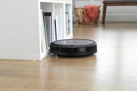 Robotický vysávač iRobot Roomba i3 BF 

 obrázok produktu 4 z 5