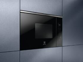 Mikrovlnná rúra Electrolux KMFE172TEX čierna

 obrázok produktu 7 z 8