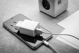 Nabíjačka do siete FIXED 17W Smart Rapid Charge, 2x USB biela

 obrázok produktu 6 z 7