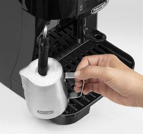 Automatický kávovar De'Longhi ECAM 12.121.B čierny

 obrázok produktu 2 z 4