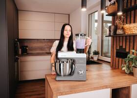 Kuchynský robot Concept RM6000 1 900 W sivý

 obrázok produktu 34 z 43