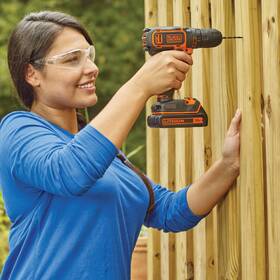 Vŕtací skrutkovač Black-Decker BDCDC18-QW (s batériou) 

 obrázok produktu 2 z 2