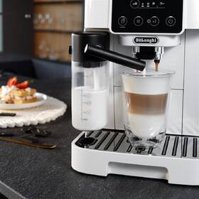 Automatický kávovar De'Longhi ECAM 220.61W biely

 obrázok produktu 3 z 11