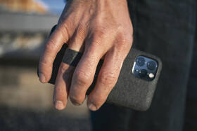 Kryt na mobil Peak Design Everyday Loop Case na Apple iPhone 14 sivý

 obrázok produktu 3 z 5