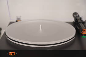 Gramofón Fosi Audio Luna 3 čierny/oranžový

 obrázok produktu 11 z 15