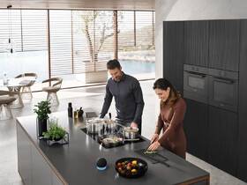 Indukčné varné dosky s odsávaním Miele KMDA 7272 FL-U čierna

 obrázok produktu 3 z 11