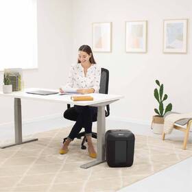 Skartovač Fellowes LX 41 M čierny

 obrázok produktu 9 z 9