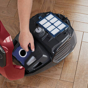 Podlahový vysávač Electrolux EPF61RR červený

 obrázok produktu 3 z 7