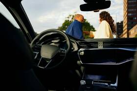 Cestovný asistent Tomtom TOM čierna

 obrázok produktu 10 z 11