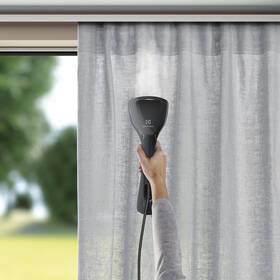 Ručný naparovač odevov Electrolux E6HS1-2EG sivý

 obrázok produktu 6 z 6