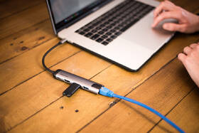 USB Hub Verbatim USB-C/2xUSB 3.0, HDMI, RJ45 sivý

 obrázok produktu 4 z 6