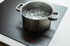 Indukčná varná doska Electrolux EIS62453IZ SaphirMatt čierna

 obrázok produktu 14 z 26