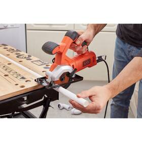 Okružná píla Black-Decker BES510-QS 400W 

 obrázok produktu 1 z 3