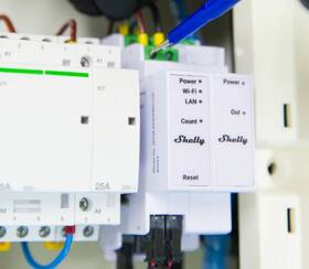 Modul Shelly Pre 3EM-3CT63 - 3-fázové meranie spotreby, LAN, Wi-Fi, Bluetooth biely

 obrázok produktu 2 z 2