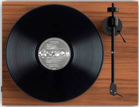 Gramofón Pro-Ject E1 hnedý

 obrázok produktu 6 z 6