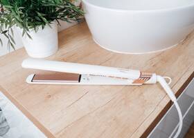 Žehlička na vlasy Concept GLAM Style VZ2110 biela

 obrázok produktu 13 z 15