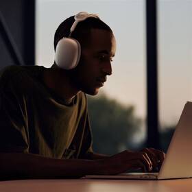 Slúchadlá Apple AirPods Max - kozmické čierné 

 obrázok produktu 4 z 5