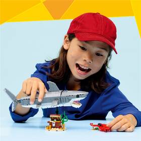 Stavebnica LEGO® Creator 3 v 1 31381 Divoký žralok a truhlica s pokladom 

 obrázok produktu 5 z 8