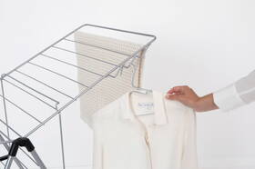 Sušiak na bielizeň Brabantia HangOn, 20 m, Metallic Grey strieborný

 obrázok produktu 19 z 21