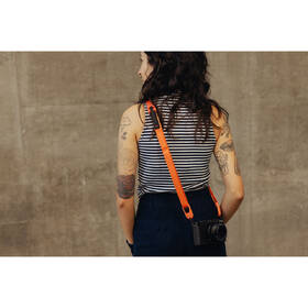 Popruh Peak Design Leash oranžové

 obrázok produktu 5 z 6