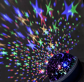 Dekoratívny LED projektor Solight multicolor, 9 režimov, otáčanie, USB, 4x AAA 

 obrázok produktu 3 z 4