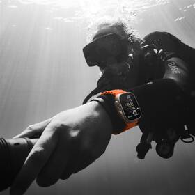 Inteligentné hodinky Apple GPS + Cellular, 49mm titánové puzdro - modrý oceánsky remienok 

 obrázok produktu 5 z 6