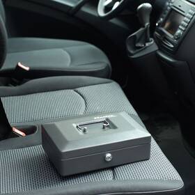 Bezpečnostná schránka Master Lock CB-10ML 

 obrázok produktu 3 z 3