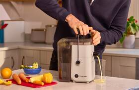 Odšťavovač RUSSELL HOBBS Juice Luxe Stone 28770-56 béžový

 obrázok produktu 15 z 21