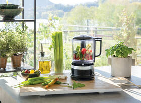 Kuchynský robot KitchenAid 5KFC0516EOB čierny

 obrázok produktu 6 z 8