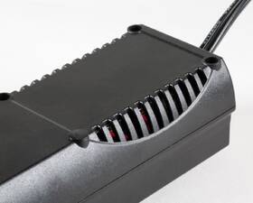 Menič napätia Technaxx TE21 200W 

 obrázok produktu 3 z 4