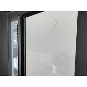 Chladnička s mrazničkou Electrolux LNT7ME36G2 biela

 obrázok produktu 9 z 11
