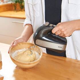 Ručný šľahač Black+Decker BXMX500E čierny/nerez

 obrázok produktu 7 z 12