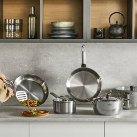 Hrniec s pokrievkou Tefal E5294304, 18 cm nerez

 obrázok produktu 6 z 6