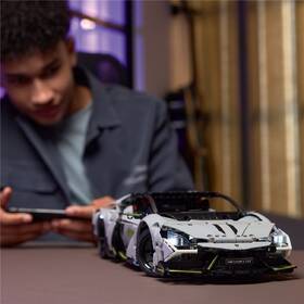 Stavebnica LEGO® Technic 42214 Lamborghini Revuelto 

 obrázok produktu 4 z 8