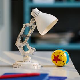 Stavebnica LEGO® Ideas 21357 Disney Pixar Luxo Jr. 

 obrázok produktu 2 z 9